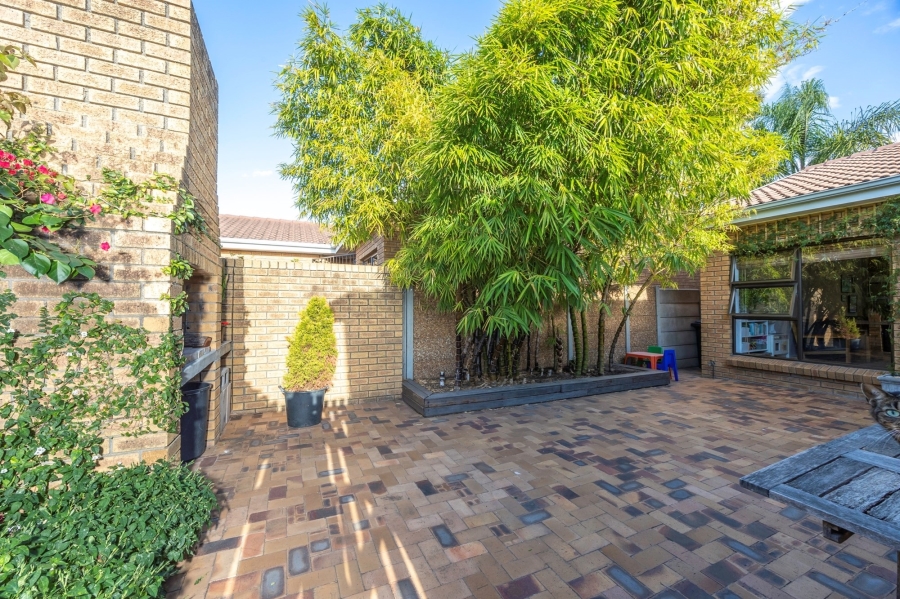 To Let 2 Bedroom Property for Rent in Sonstraal Heights Western Cape